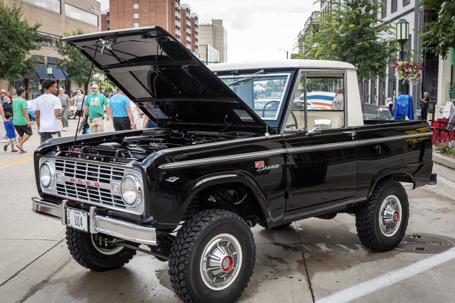 1967 Ford Bronco hero photograph